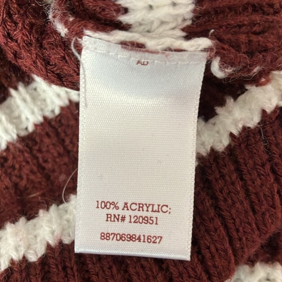 SO Women’s Pullover Sweater, Large, Burgundy/White Stripes, Casual, Knit Stitch - Picture 6 of 7
